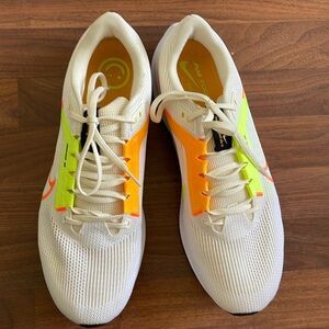 Nike Running Shoes Pegasus 40. like new condition